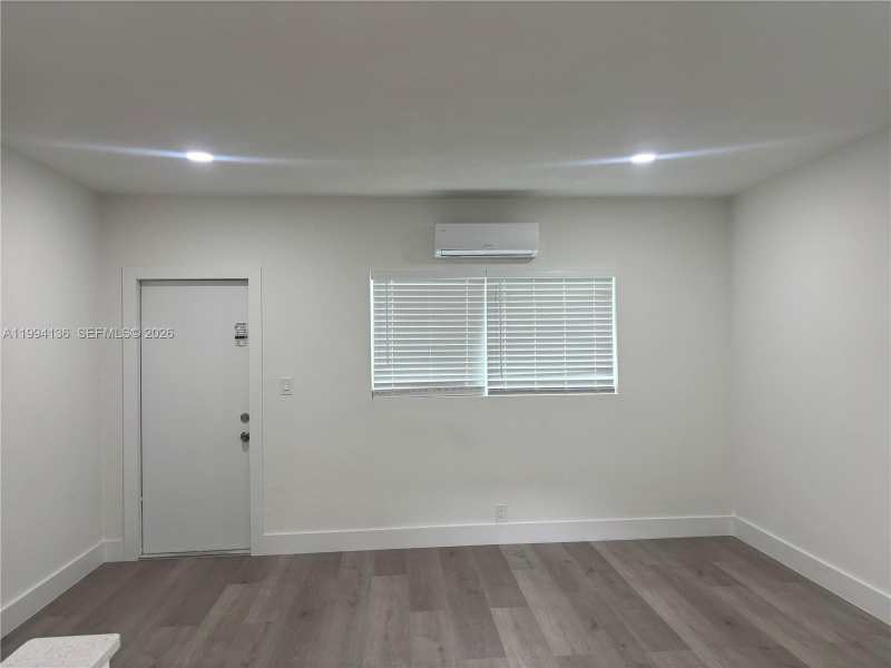 2071 NE 169th St, North Miami Beach FL 33162