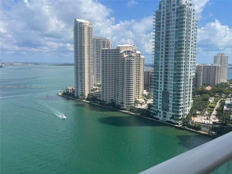 300 S Biscayne Blvd # 2012, Miami FL 33131