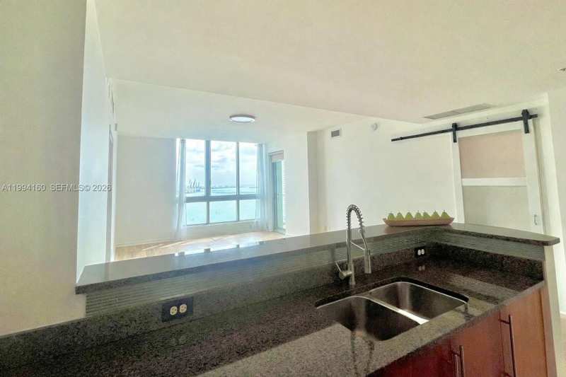 300 S Biscayne Blvd # 2012, Miami FL 33131