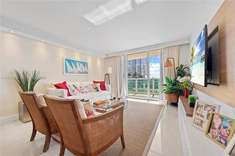 100 Bayview Dr # 507, Sunny Isles Beach FL 33160