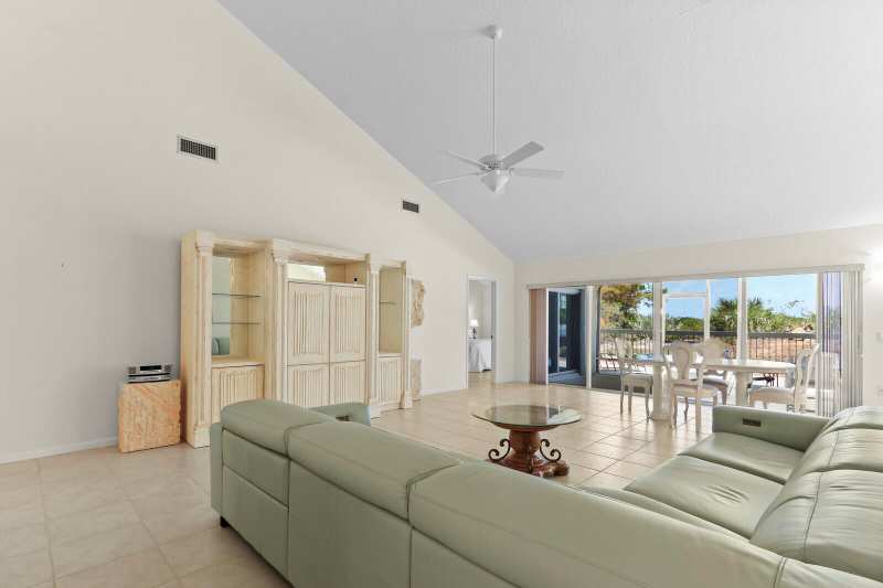 327 Ridge Road, Jupiter FL 33477