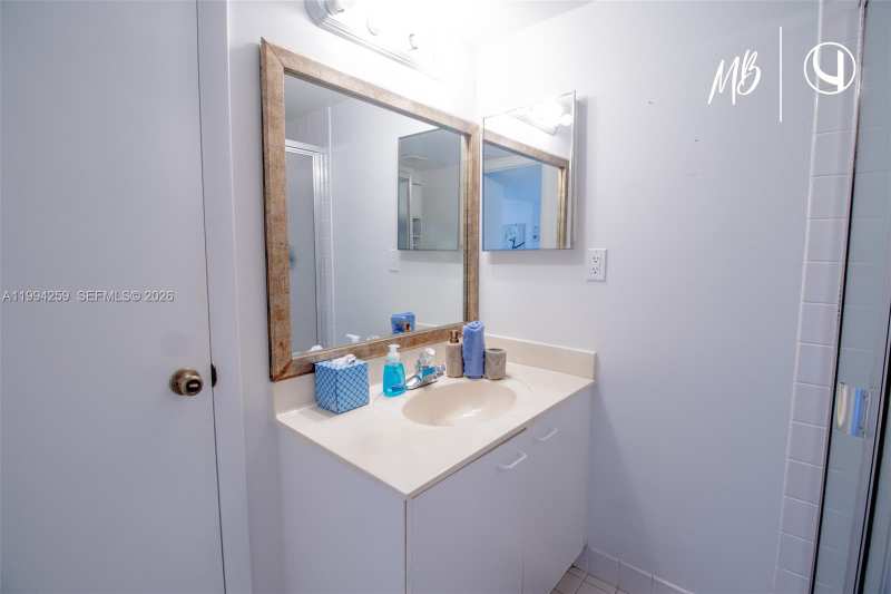 LE FRONTENAC CONDO