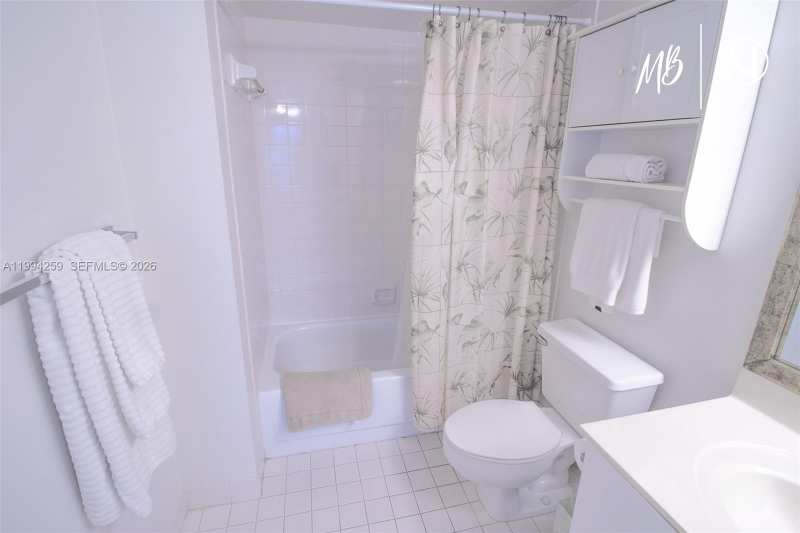LE FRONTENAC CONDO