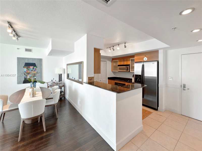 335 S Biscayne Blvd # 2905, Miami FL 33131