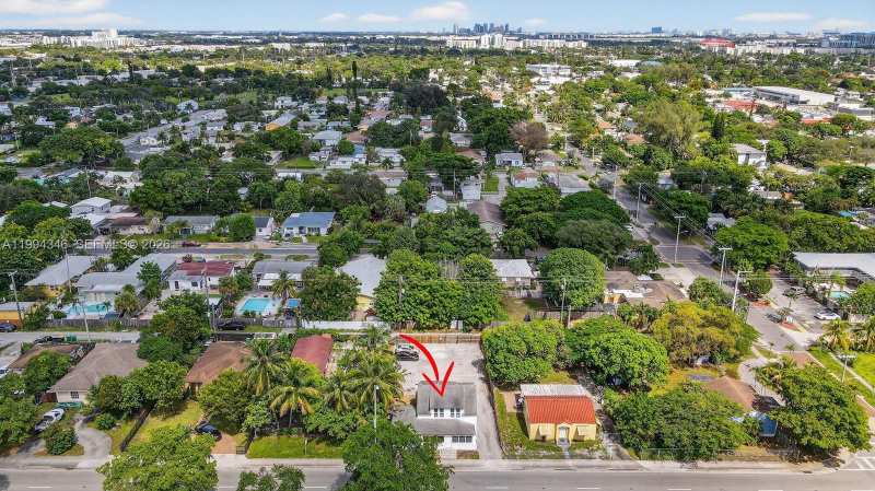 220 SW 16th St, Dania Beach FL 33004