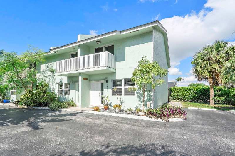 1968 NE 3rd Street # 1, Deerfield Beach FL 33441