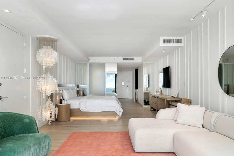 2201 Collins Ave # 532, Miami Beach FL 33139