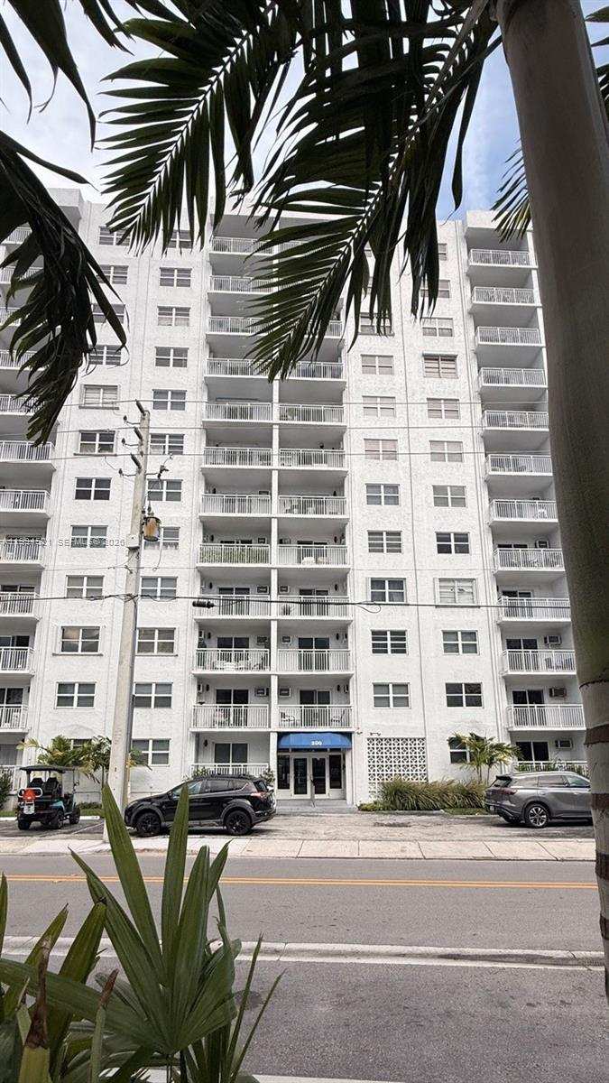 200 S Birch Rd # 211, Fort Lauderdale FL 33316