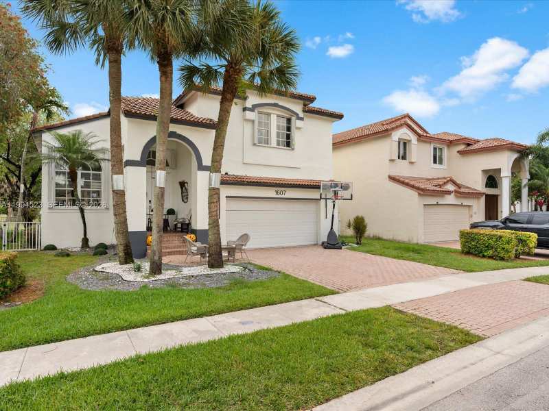 1607 SW 157th Ave, Pembroke Pines FL 33027