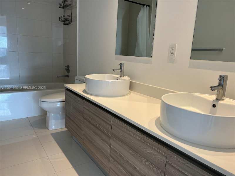 121 NE 34th St # 1207, Miami FL 33137