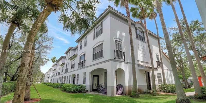 705 SW 148th Ave # 202, Sunrise FL 33325