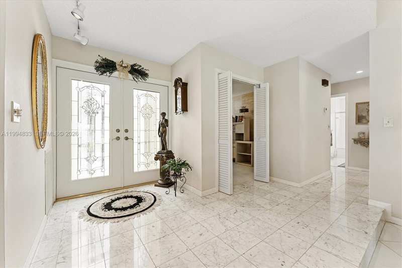 5669 Pinecrest Cir, Boca Raton FL 33433
