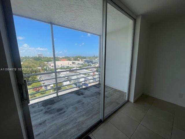 1830 Dixieanna St # 606, Hollywood FL 33020