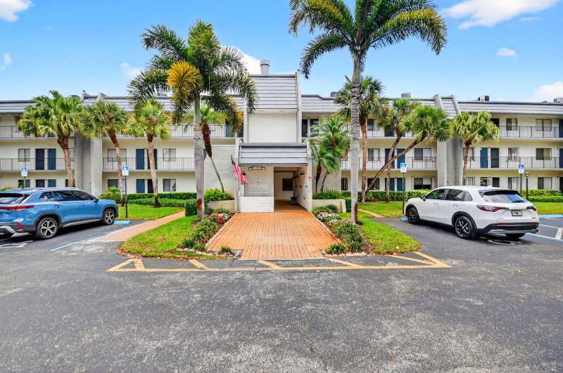 4832 Esedra Court # 103, FL 33467