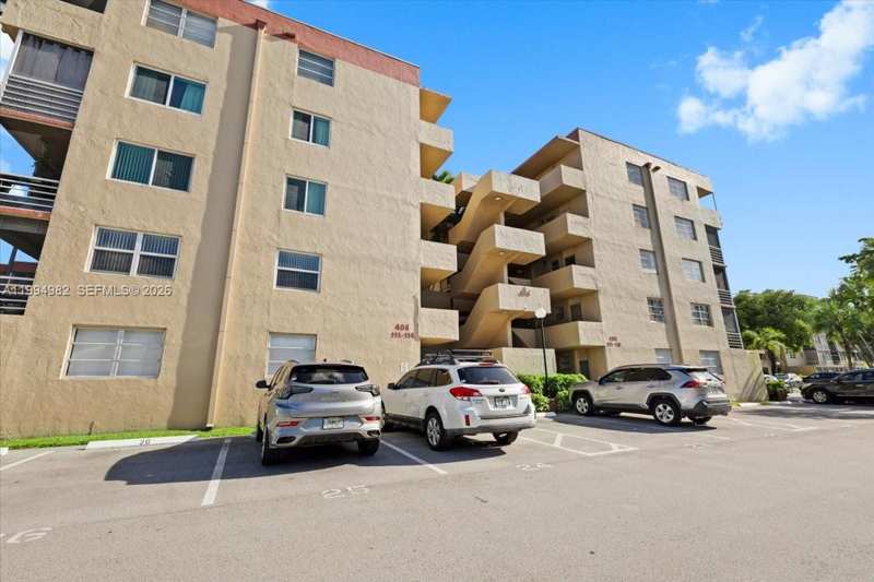 404 NW 68th Ave # 113, Plantation FL 33317