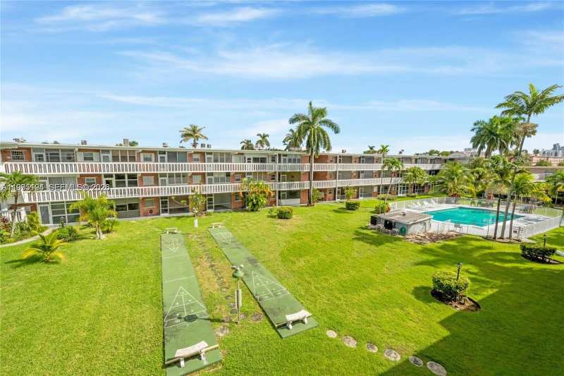 141 NE 10th Ave # 25C, Hallandale Beach FL 33009