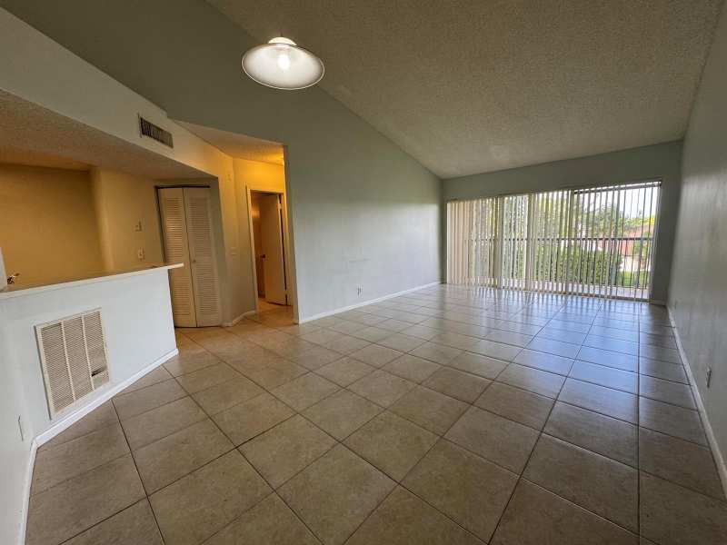 8891 Wiles Road # 303, Coral Springs FL 33067