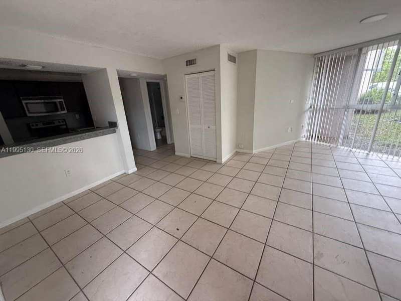 6995 NW 186th St # E101, Hialeah FL 33015
