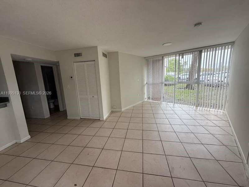 6995 NW 186th St # E101, Hialeah FL 33015