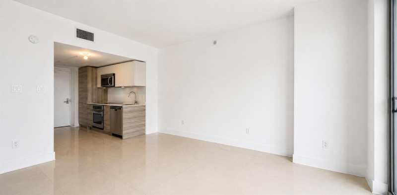 1300 Brickell Bay Drive # 1005, Miami FL 33131