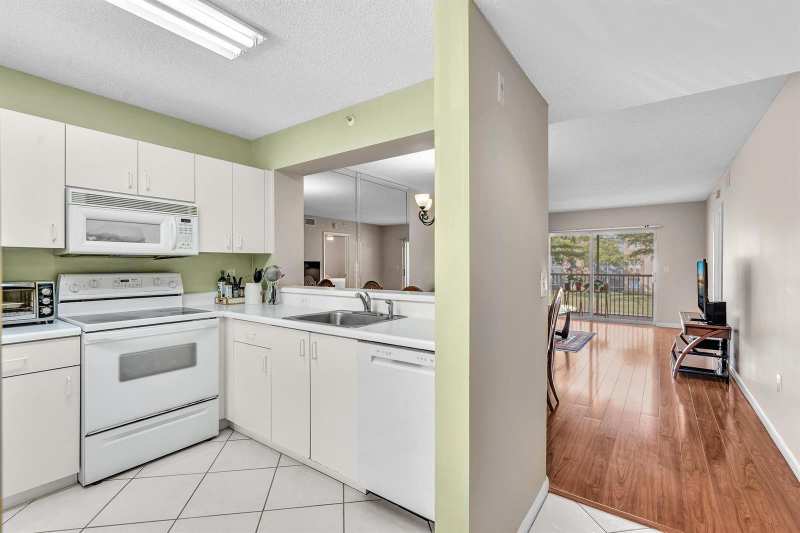 9537 Weldon Circle # I213, Tamarac FL 33321