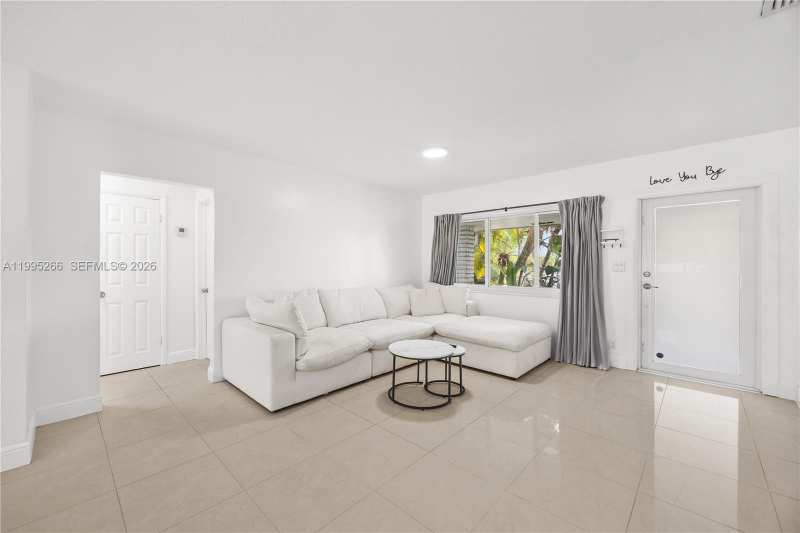 1435 Johnson St, Hollywood FL 33020