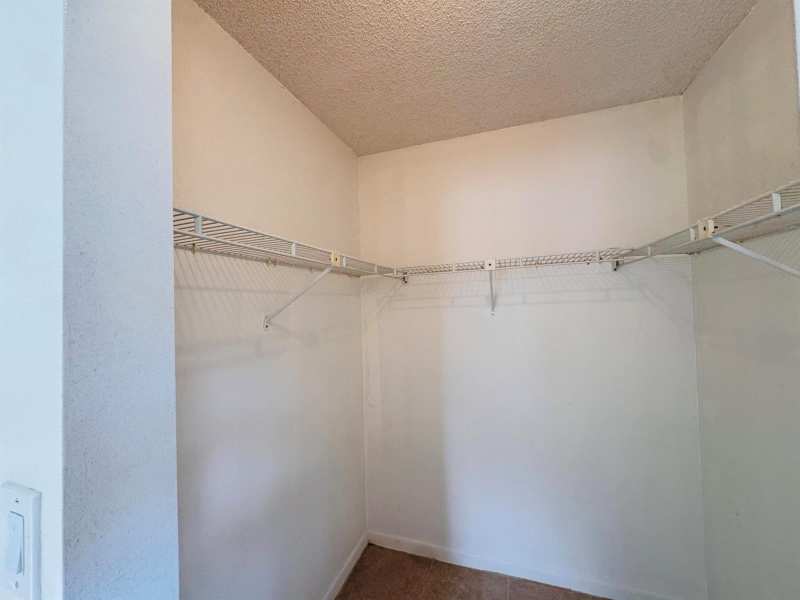 20681 NE 4th Place # 105, Miami FL 33179