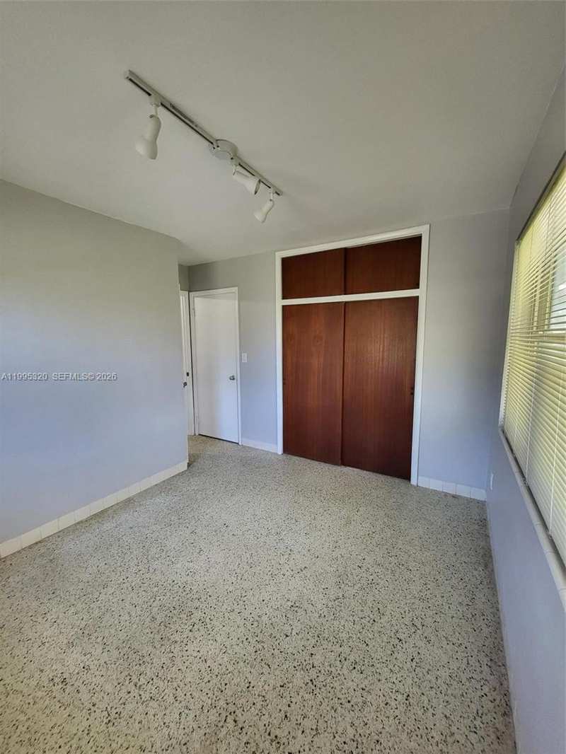 200 SE 3rd St # 2, Dania Beach FL 33004
