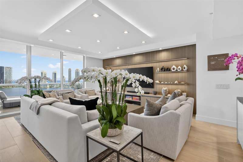 6000 Island Blvd # 2102, Aventura FL 33160
