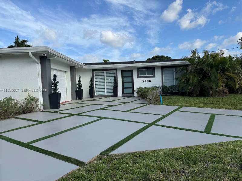 2406 Marathon Ln, Fort Lauderdale FL 33312