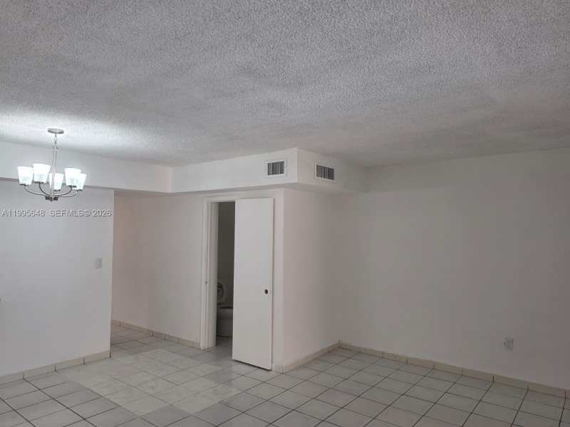 805 W 79th Pl, Hialeah FL 33014