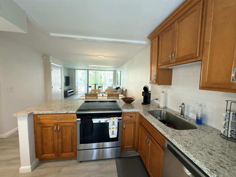 4242 Deste Court # 208, Lake Worth FL 33467