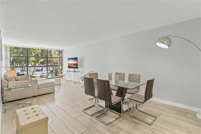 600 Parkview Dr # 204, Hallandale Beach FL 33009