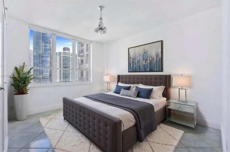 888 Brickell Key Dr # 2201, Miami FL 33131