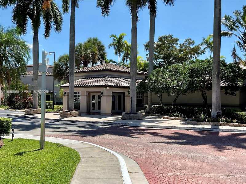 9998 NOB HILL PL # 9998, Sunrise FL 33351