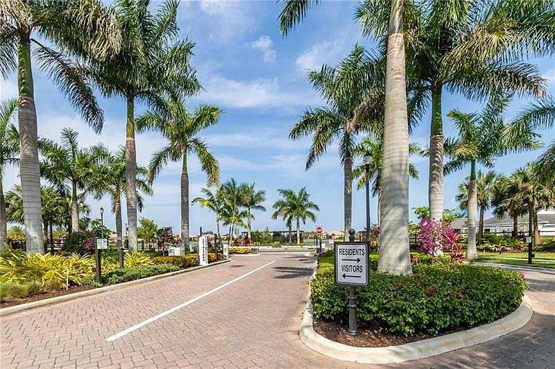 5716 S Sterling Ranch, Davie FL 33314