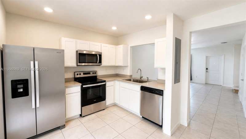 496 NE 5th St, Florida City FL 33034