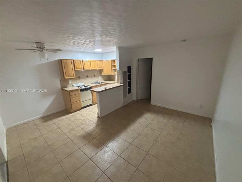 610 NE 12th Ave # 3, Fort Lauderdale FL 33304