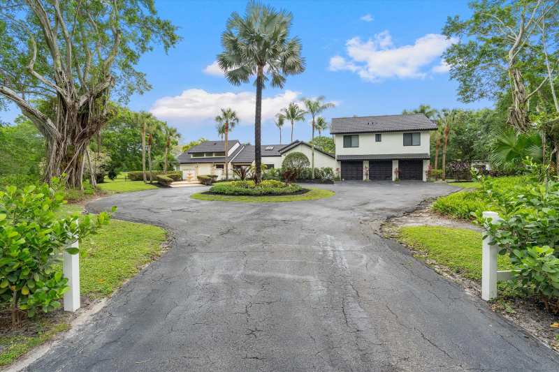 10076 El Caballo Court, Delray Beach FL 33446