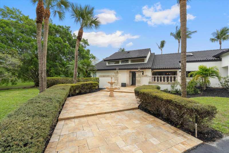 10076 El Caballo Court, Delray Beach FL 33446
