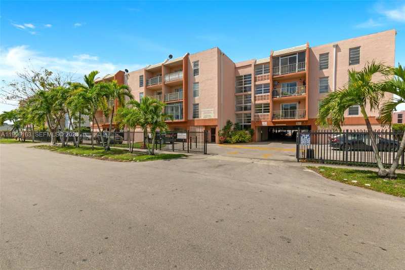 6130 W 19th Ave # 301, Hialeah FL 33012