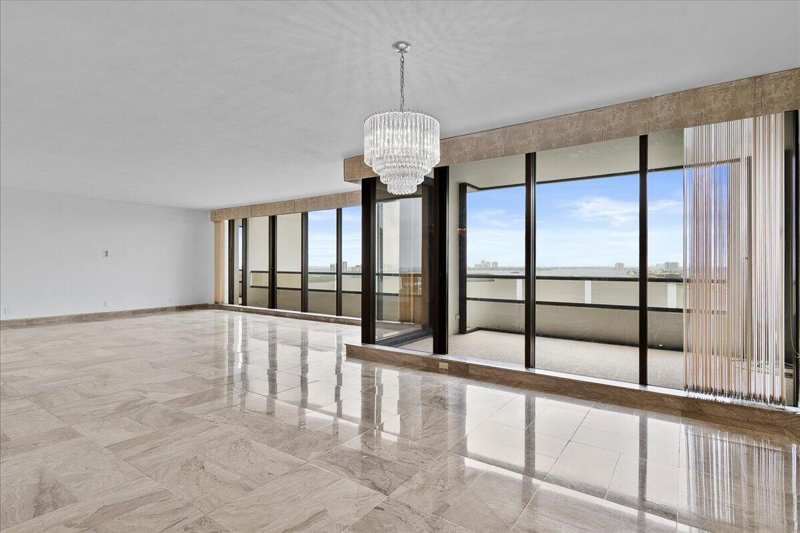 100 Lakeshore Drive # 1955, North Palm Beach FL 33408