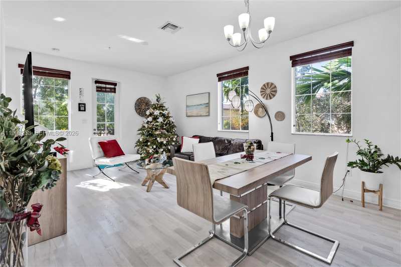 14749 SW 9th St # 3110, Pembroke Pines FL 33027