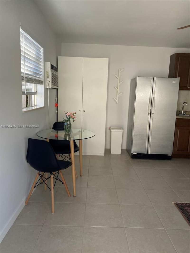 2481 SW 11 st, Miami FL 33135