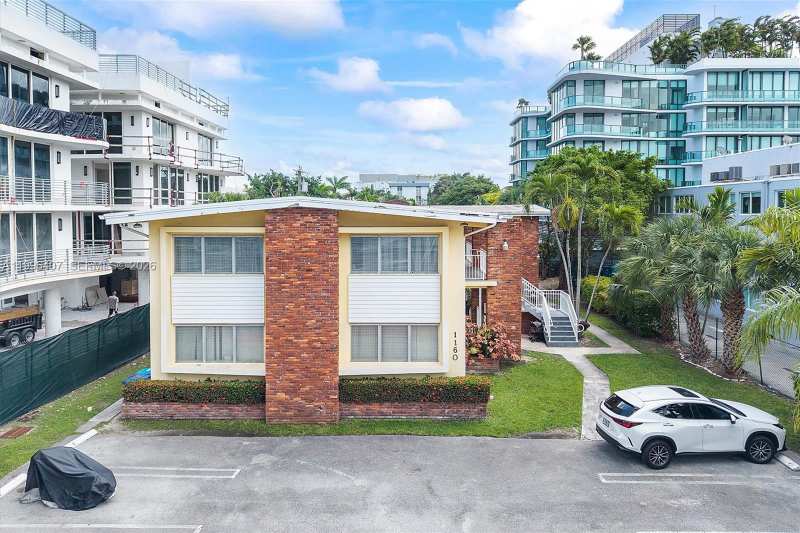 1160 100th St, Bay Harbor Islands FL 33154