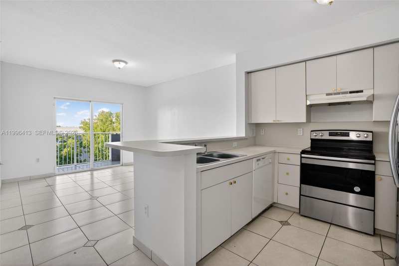 11060 SW 196th St # 504, Cutler Bay FL 33157