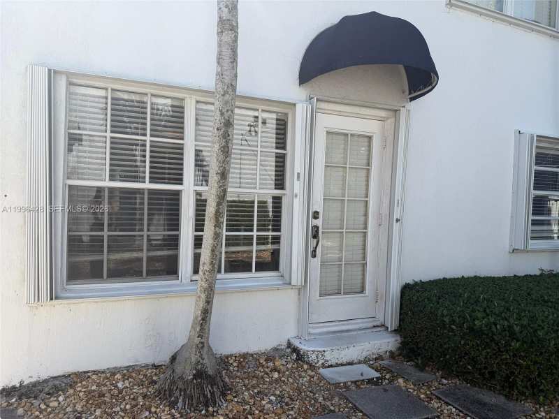 5116 SW 57th Ave # A, Miami FL 33155