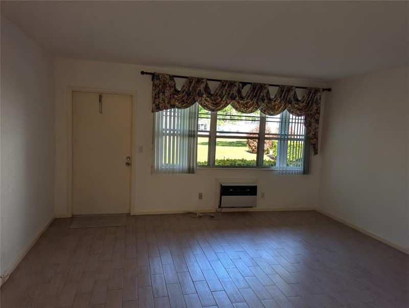190 Oakridge M, Deerfield Beach FL 33442