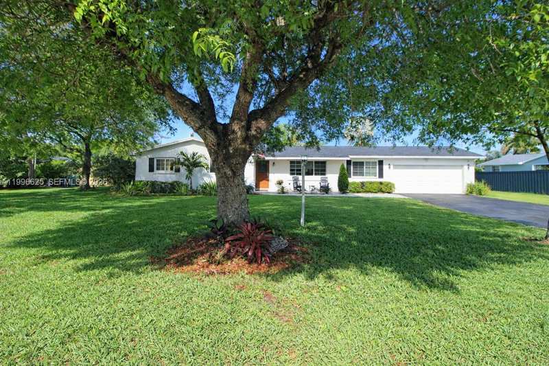 27420 SW 165th Ave, Homestead FL 33031