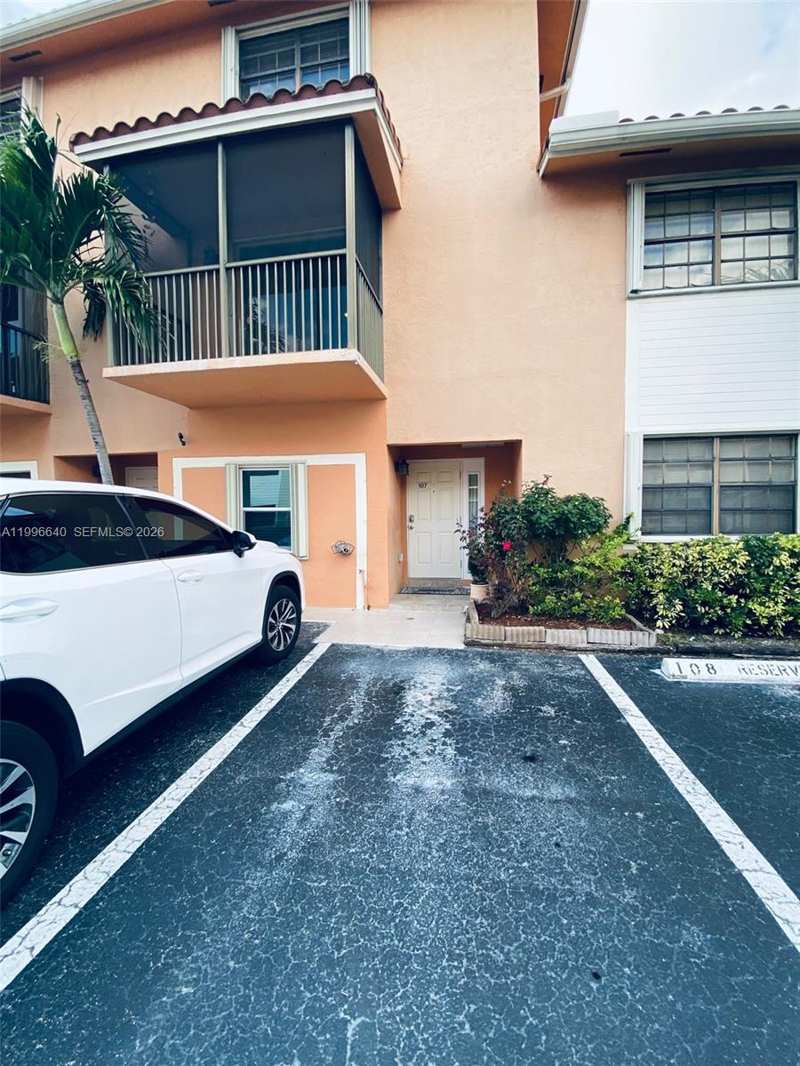 9890 Hammocks Blvd # 56, Miami FL 33196